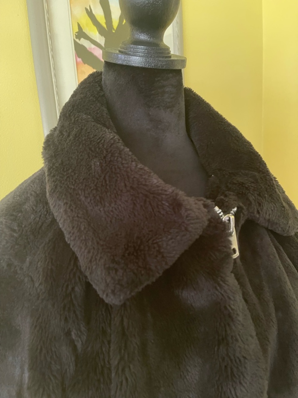 No Boundaries Black Plush Teddy Jacket with Cozy Collar - Picture 3 of 6